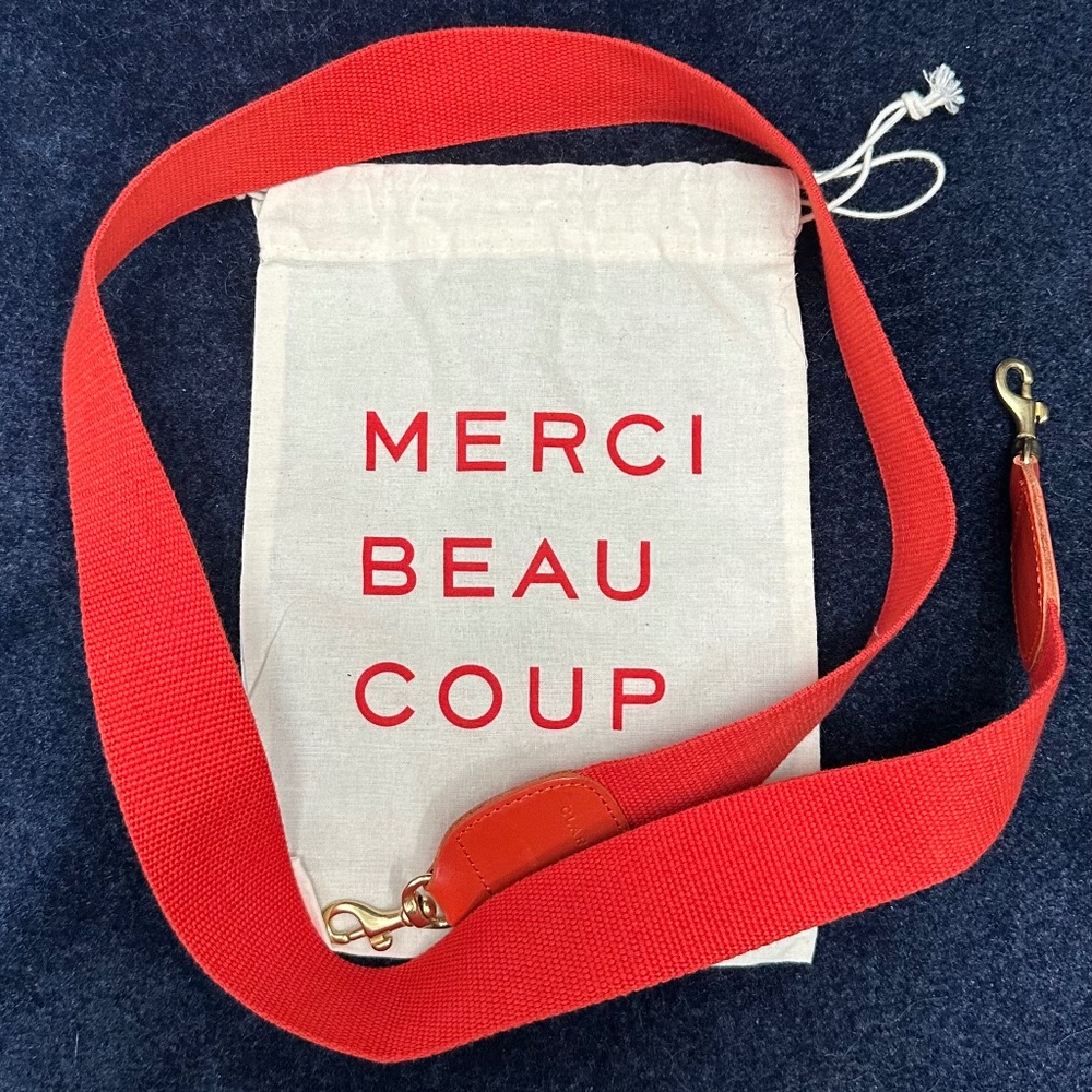 Clare v. Crossbody Strap